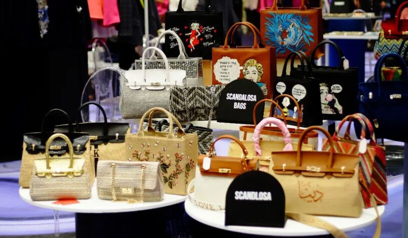 Every woman has her own style that reflects her personality. @scandalosa.lb bags presents you with various options to choose from according to your very own taste.