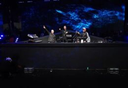 Electrifying tunes are about to shake your bones. Onstage in Coloratura @zedegypt￼