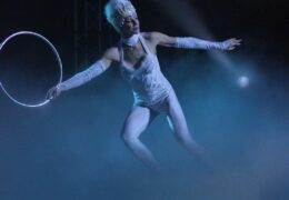 A remarkable event that combined the art of illusion and a figure skating spectacle. Ilusio @magiconice