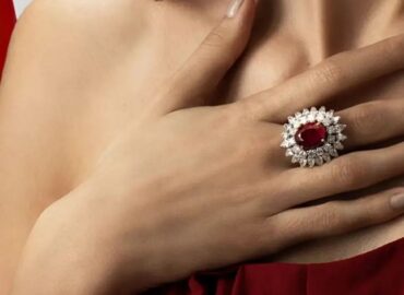 All the love presented in this precious gemstone ring just perfect for Valentine gift-giving by @tufenkjian￼