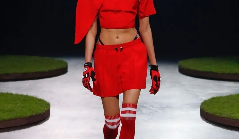 Bold graphic and feminine collection by @davidkomalondon F/W 2022