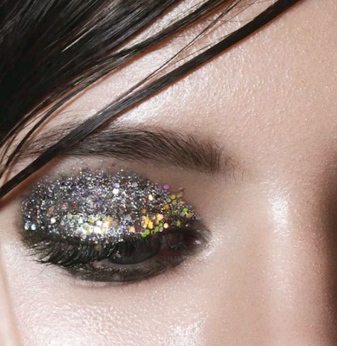 Now those are some glittering styles to try for your weekend outing