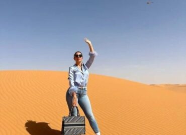 A family day out in the dunes of Saudi Arabia with the beautiful georginagio 