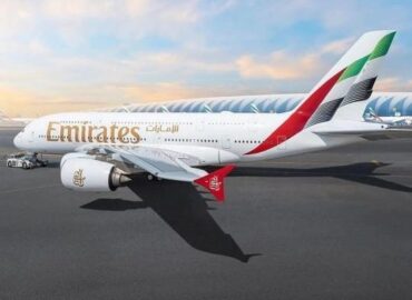 A new makeover for @emirates fleet with a new 3D effect UAE flag and the wingtip features the Emirates logo in a new Arabic calligraphy.