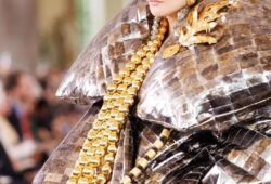 Magnificent details by @schiaparelli from yesterday’s show in Paris!