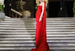 From today’s magnificent Haute Couture – FALL/WINTER 2023 Show presented in Paris by Stephan Rolland!