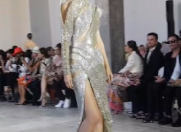 Stunning Couture Collection by @tonywardcouture presented at Palais De Tokyo,Paris!