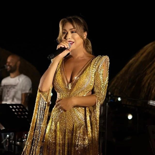  fascinating look and performance of Lebanon’s superstar Nawal Al Zoghbi at Lucida North Coast yesterday