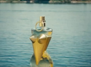 Indulge in the luxuriously confident fragrance of Gaultier Divine, inspired by the majestic elegance of Egypt’s ancient beauty!