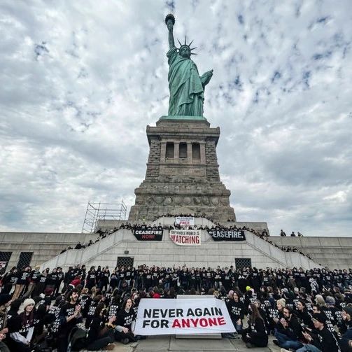 Calling for a truce in the Israel-Hamas conflict in the Gaza Strip, hundreds of demonstrators—many of whom were affiliated with Jewish Voice for Peace—staged a sit-in at the Statue of Liberty in New York yesterday.