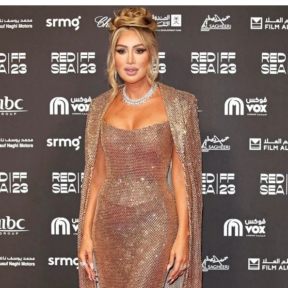 Gorgeous Lebanese star @mayadiab 