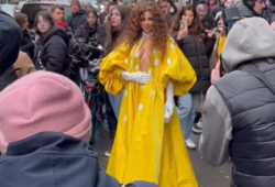 Lebanese star myriamfares at today’s stephanerolland_paris Ss24 Couture Show attending to some papparazzi