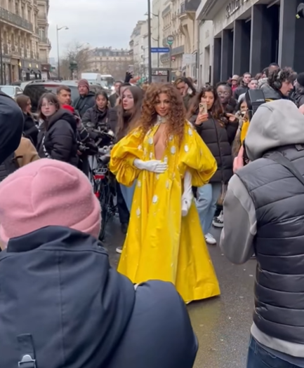 Lebanese star myriamfares at today’s stephanerolland_paris Ss24 Couture Show attending to some papparazzi