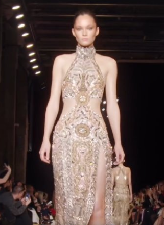 Can we just relive the moment for this magnificent dress,’A Tyrian Arabesque’ by Lebanese designer zuhairmurad SS24 Couture Show!