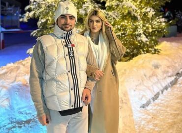 Her Highness @hhshmahra and her spouse Sheikh @man3almaktoum have a beautiful photo of themselves for the holidays!