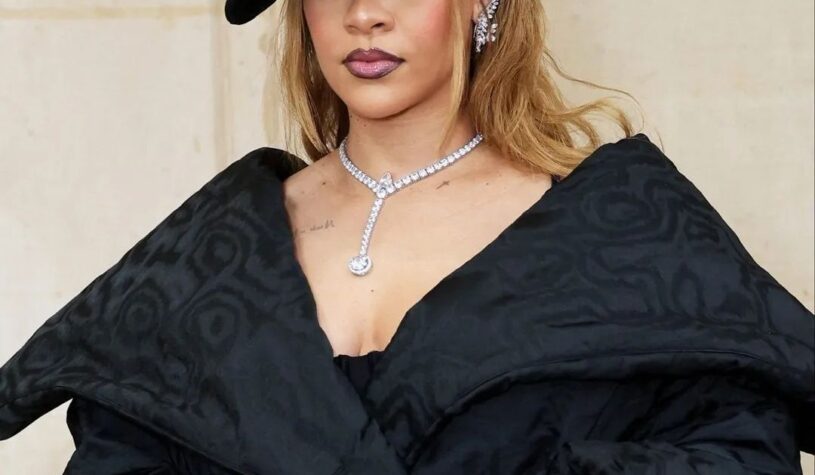 badgalriri at the Dior FW24 Couture Show and looking fabulous as always in dior and a touch of her own style added with a cap!