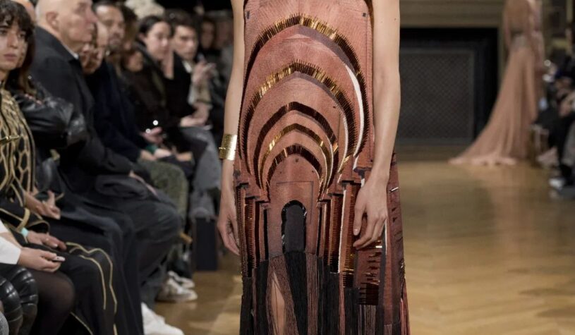 The Earth that dwells within us, Its folds and cracks, fertile sediments, veins, and endless interlaces.