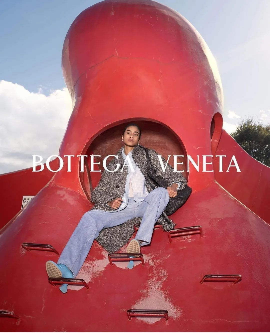 Italian luxury brand Bottega Veneta, with Imaan Hammam, a Moroccan-Egyptian model who have appeared in many shows during PFW24, makes an unexpected appearance with the brand to unveil the newest Summer 2024 campaign.