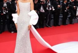 Farhana Bodi, the beautiful Indian influencer and Dubai Bling star, turned heads at yesterday’s Red Carpet opening ceremony of the 77th Festival De Cannes. Farhana wore a fabulous custom made dress by Atelier Zuhra.