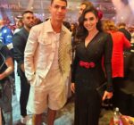 Gorgeous Yasmine Sabri alongside the legendary Cristiano Ronaldo at yesterday’s Grand Boxing night event in Riyadh. A moment of star power and sportsmanship! 🥊🌟