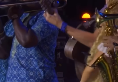 British band Coldplay made a powerful statement at Glastonbury Festival by bringing out Palestinian Chilean singer Elyanna during their headlining set on Saturday. They performed “We Pray” from their upcoming album “Moon Music,” joined by rapper Little Simz and vocalist Elyanna, to roaring cheers from the crowd.