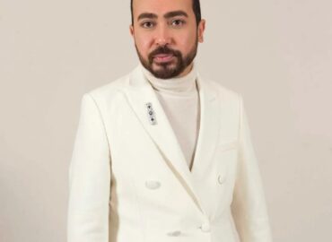 Exciting news! Saudi designer Mohammed Ashi, the visionary behind Paris-based Ashi Studio, is set to create the first-ever fashion line for the cabin crew of Riyadh Air. As the Kingdom’s new airline prepares for its maiden flight in 2025, Ashi’s stunning designs will take to the skies, blending style and sophistication for a truly unique travel experience. Stay tuned for a fashion-forward journey!