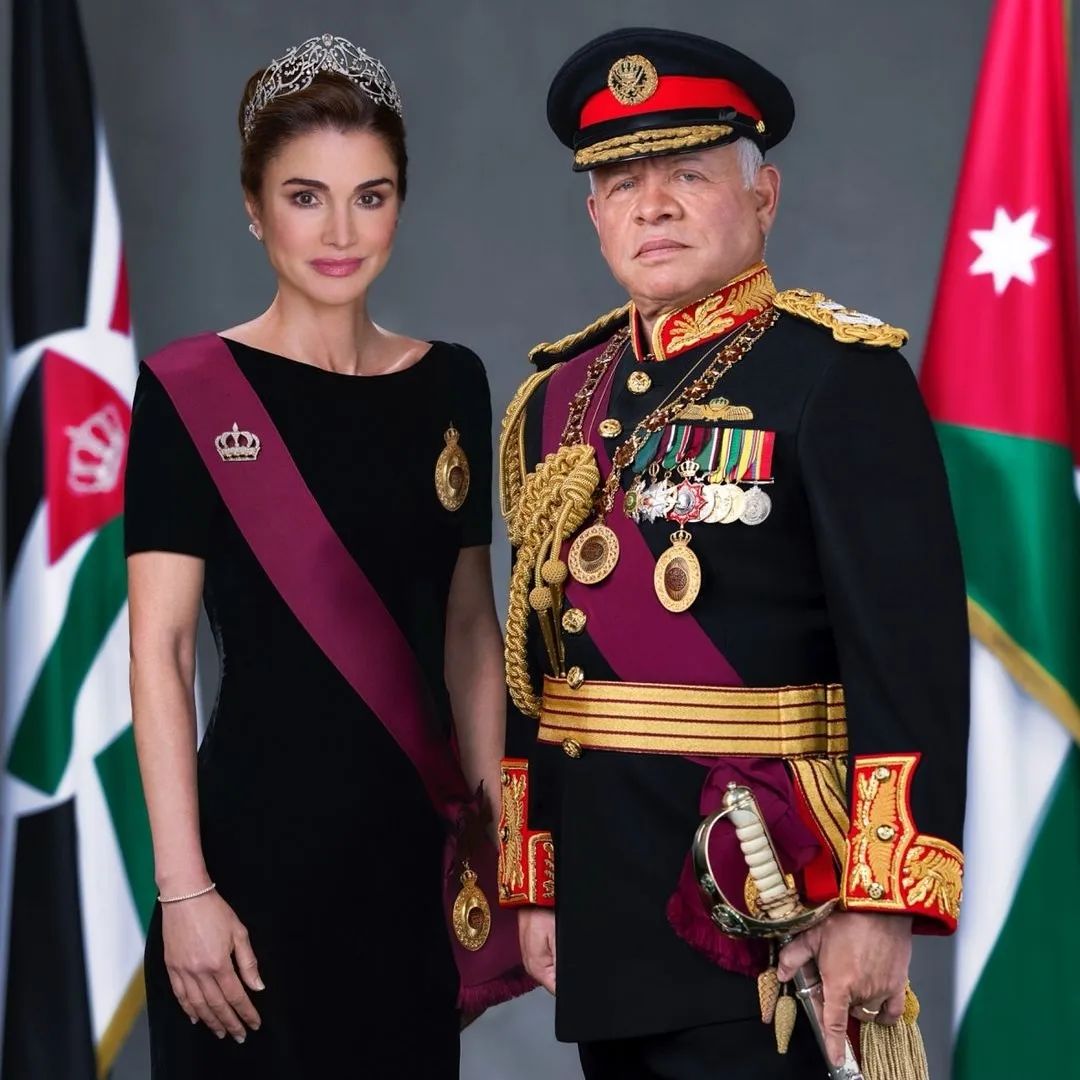 A celebration of his Majesty’s Silver Jubilee marking 25 years since King Abdullah || ascended the throne.A beautiful portrait has been released of The King and Queen of Jordan.