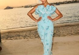 Lebanese actress Laila Abdallah makes global headlines after a beach day with Singer Joe Jonas. The duo enjoyed the sun and surf in Greece while attending the grand opening of the One&Only Aesthesis in Athens, alongside other celebrities.