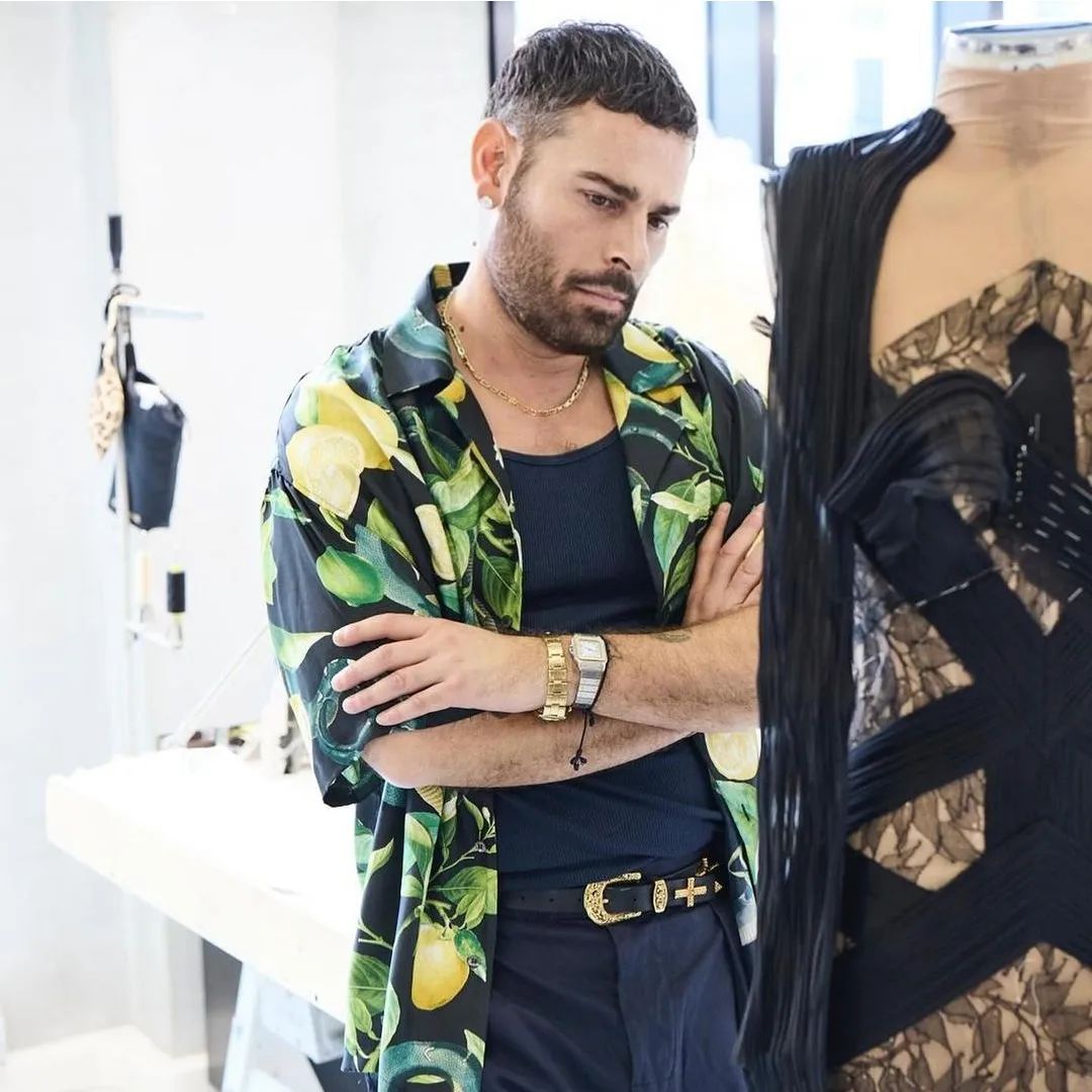 Roberto Cavalli, the renowned Italian fashion house, will participate in Dubai Fashion Week this September, marking its debut in the Middle East. This event signifies a significant milestone for the brand, showcasing its commitment to expanding its influence and presence in the region’s burgeoning fashion market.