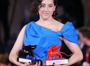 At the final ceremony of the Venice Film Festival, several directors used their acceptance speeches to voice solidarity with Palestinians and criticize Israel’s military actions in Gaza. US director Sarah Friedland, upon receiving the Luigi de Laurentiis prize for best first film for “Familiar Touch,” delivered a powerful statement condemning Israel’s actions. As a Jewish American artist, Friedland highlighted the significance of using institutional platforms to challenge Israel’s impunity on the global stage, expressing her unwavering support for the Palestinian struggle for liberation.This poignant moment underscored the intersection of art and activism at one of the world’s most prestigious film festivals.#sarahfriedland #venicefilmfestival #awards