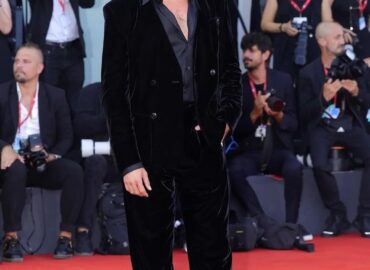 Saudi actor Muhannad Al Hamdi wowed on the Venice Film Festival red carpet, looking dapper in a sleek Giorgio Armani suit. A perfect blend of style and sophistication!