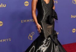 Emmy-winning actress, comedian, and writer Quinta Brunson dazzled on the red carpet in a stunning mermaid-sculpted gown from Lebanese designer Georges Chakra’s Fall/Winter 2024-2025 couture collection!