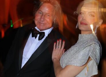 Mohamed Hadid looking effortlessly sharp at El Gouna Film Festival in Egypt, spotted mingling with the dynamic Anas Bukhash and the stunning Keni Silva. A night of elegance, cinema, and captivating connections!