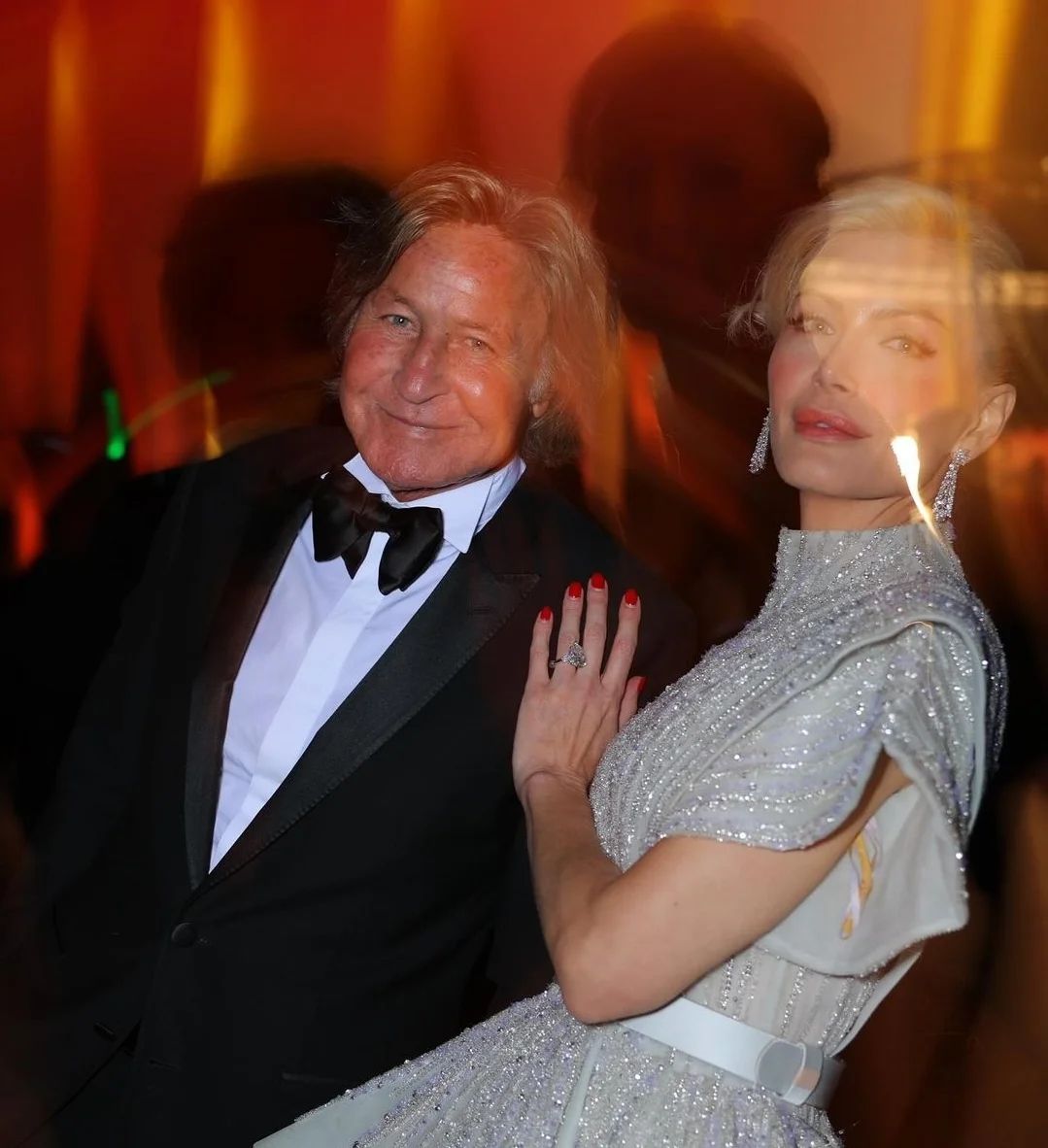 Mohamed Hadid looking effortlessly sharp at El Gouna Film Festival in Egypt, spotted mingling with the dynamic Anas Bukhash and the stunning Keni Silva. A night of elegance, cinema, and captivating connections!