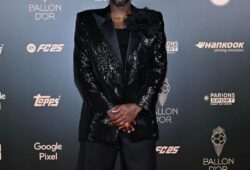 @djibrilcisse1981 bringing next-level elegance to the #BallonDor! Stepping out in a Tony Ward blazer from the latest men’s capsule, he perfectly balanced sophistication with a touch of boldness. A true style icon on and off the field.