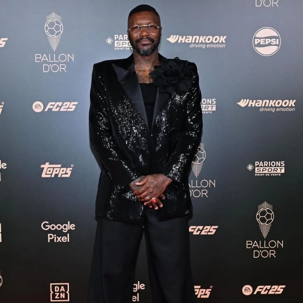 @djibrilcisse1981 bringing next-level elegance to the #BallonDor! Stepping out in a Tony Ward blazer from the latest men’s capsule, he perfectly balanced sophistication with a touch of boldness. A true style icon on and off the field.