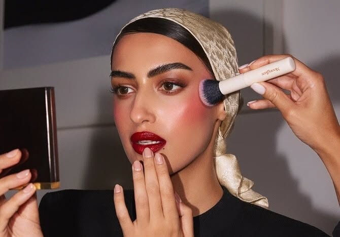 Moonglaze, the visionary beauty brand created by Saudi influencer and entrepreneur Yara Alnamlah, is poised to make history on December 4th as the first-ever Saudi beauty label to debut at the prestigious Selfridges in London.