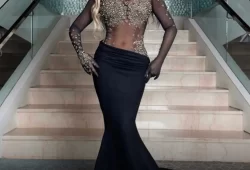 Razan Radiates! A Joy Award Look of Pure Sophistication .Stealing the spotlight with her timeless elegance and impeccable style, Razan turned heads and left us all in awe. A true embodiment of grace and glamour on one of the most celebrated nights!