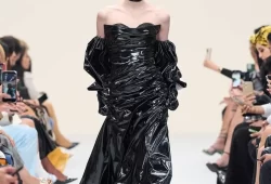We are mesmerized by yesterday’s @zeenazaki fashion show in Dubai! Bravo! —every detail was pure perfection!