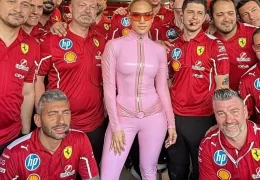 She’s still #JennyFromTheBlock—now turning heads in Saudi Arabia for the #F1. Glam meets grit on and off the track!