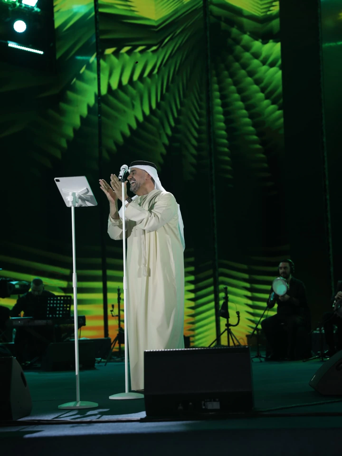 Last night was an unforgettable night at @hydeparkdevelopments@seashoreraselhekma7sainaljassmi soulful charm,ahmedsaadofficial powerhouse energy, and discomisr electrifying beats lit up the night, with a crowd that danced like there was no tomorrow — truly a celebration of music, vibes, and togetherness