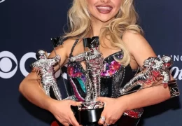 Timeless Voices, Fresh Wins: 2025 VMAs Recap