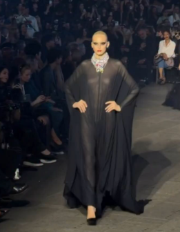 Gucci, oh please… we’re obsessed with the resort collection. Every single piece had us staring at the details, and then came the ultimate moment — Paris Hilton walking the Gucci show in Times Square? Now that’s hot.