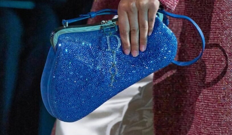 The details. The drama. The Dior magic. Jonathan Anderson’s Cruise 2027 collection had us zooming in on every look — because obsession is officially justified. 